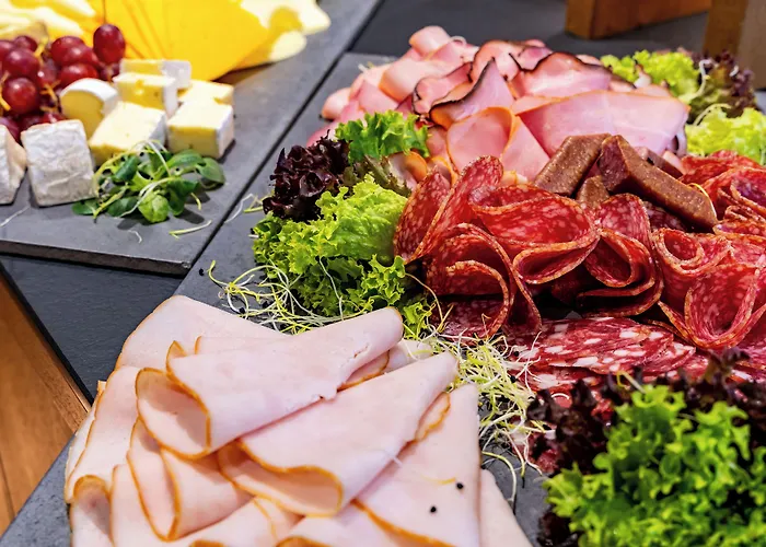 Mountain Luis 公寓式酒店 4*